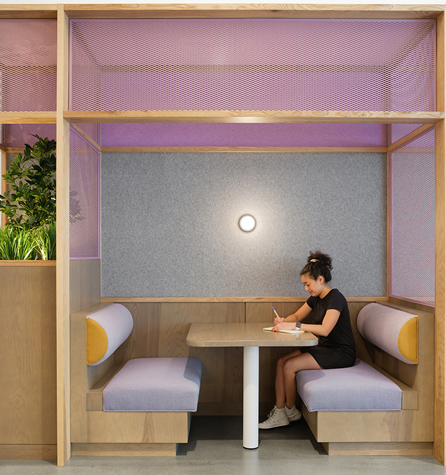 12_LINKEDIN_Photos by Jason ORear Hero WEB-2