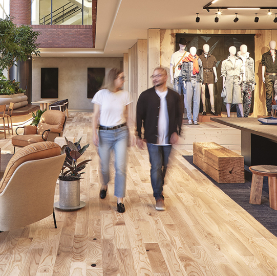 Levis couple Sq WEB small