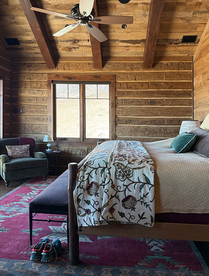 Steamboat bedroom WEB