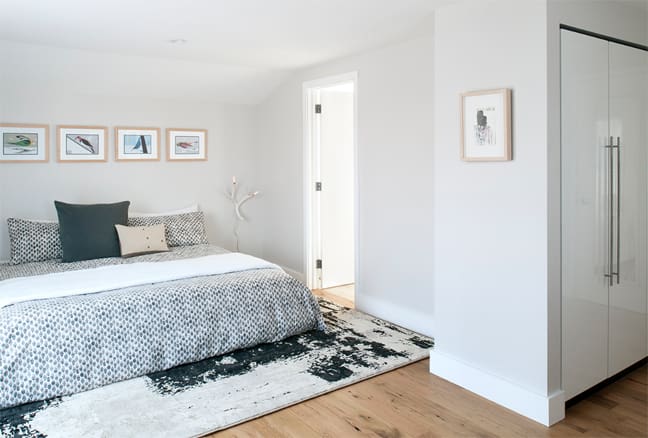 Reclaimed Oak Fencing Flooring installed in bedroom