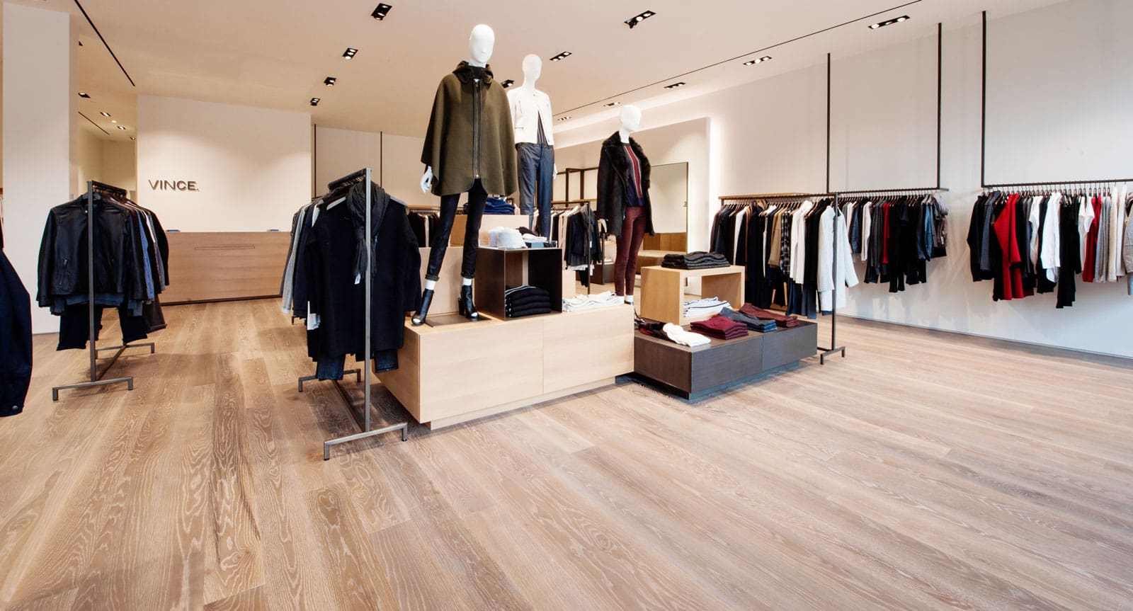 White-Oak-Flooring-High-End-Retailer